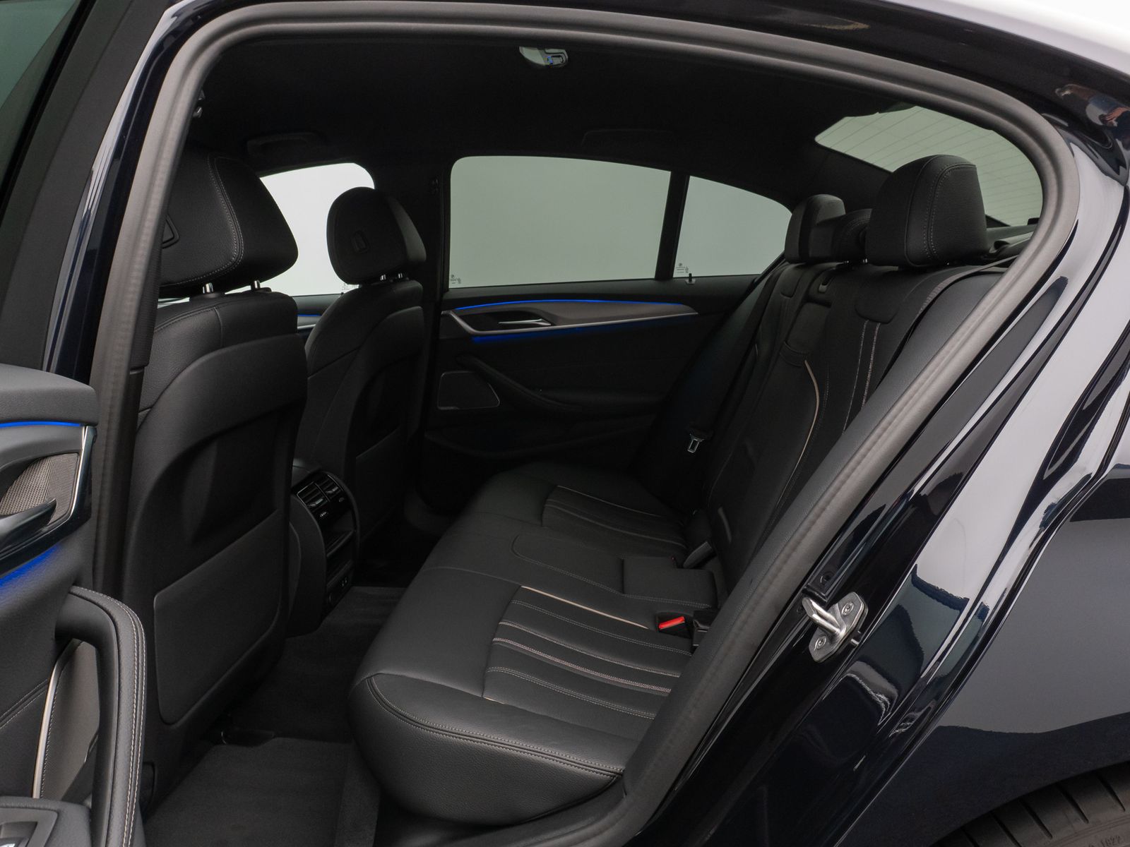 Fahrzeugabbildung BMW 540d  xD M Sport Kamera HUD DAB H/K Alarm 20Zoll