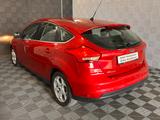 Ford Focus Lim.*TITANIUM*BUSINESS-TEMPO-SHZ-NAVI-PDC - gebrauchte Ford Focus aus dem Jahr 2016
