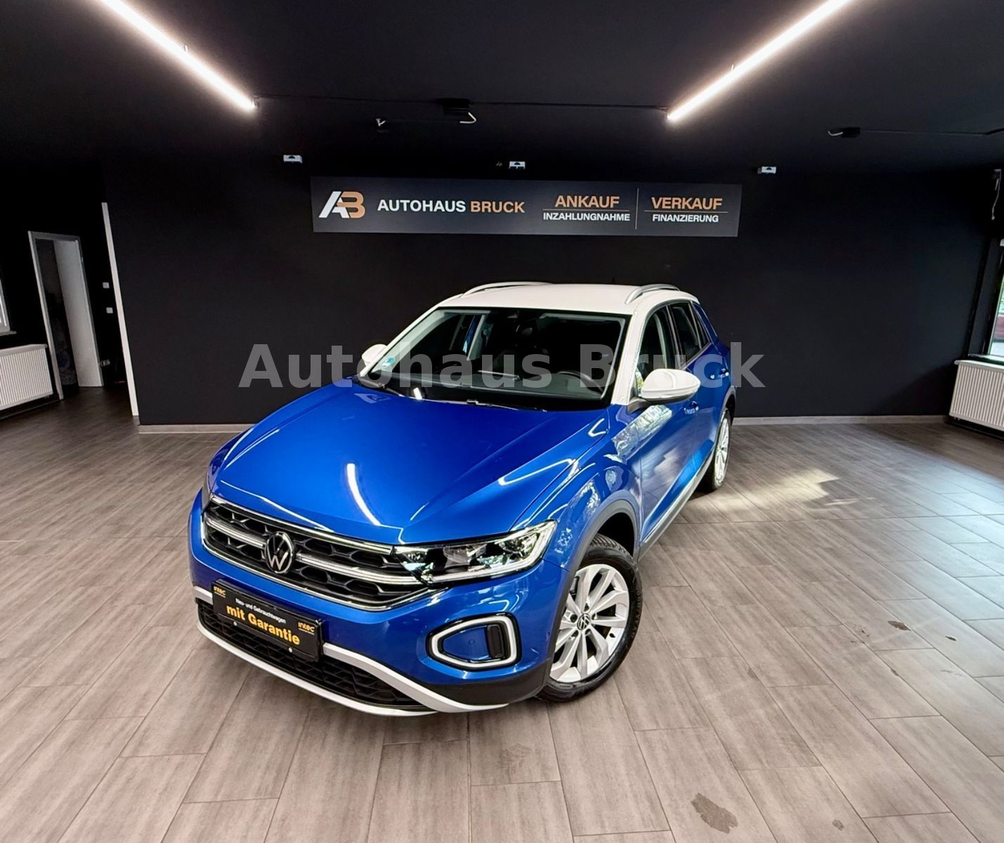 Volkswagen T-Roc DSG 4MOTION*IQ AHK STHZG SPUR TOTW *