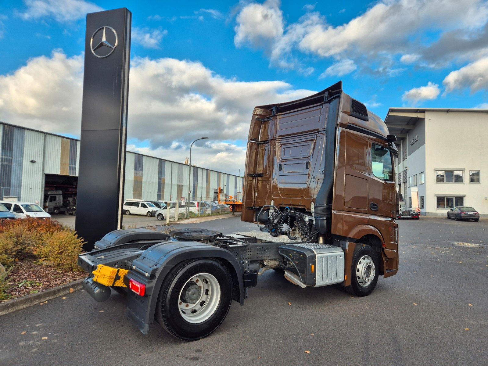 Fahrzeugabbildung Mercedes-Benz Actros 1848 LS Öl-Retarder Standklima BigSpace
