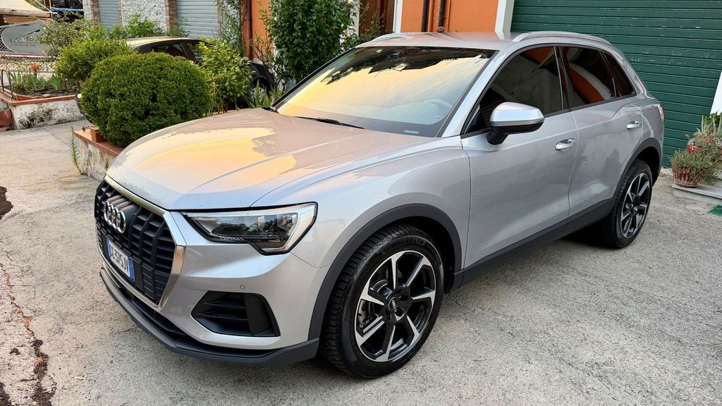 Image of Audi Q3