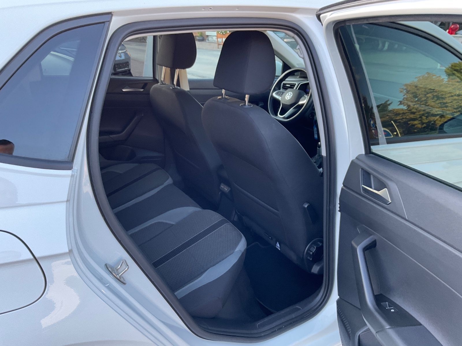 Fahrzeugabbildung Volkswagen Polo 1.0 TSI Style,LED,AHK,Virtual,ACC,Carplay,