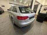 Audi A4 Avant Attraction, Ventile,Kolben,Kette Neu! - Audi A4 aus 2011: Kombi