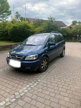 Opel zafira a 2.2 Diesel TÜV 05/2028 mit A... - Opel Zafira aus 2004 mit Diesel-Antrieb
