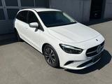 Mercedes-Benz B 180 Autom*Digit. Cockpit*LED*NAVI*AHK*CAM* - gebrauchte Vans in Nürnberg