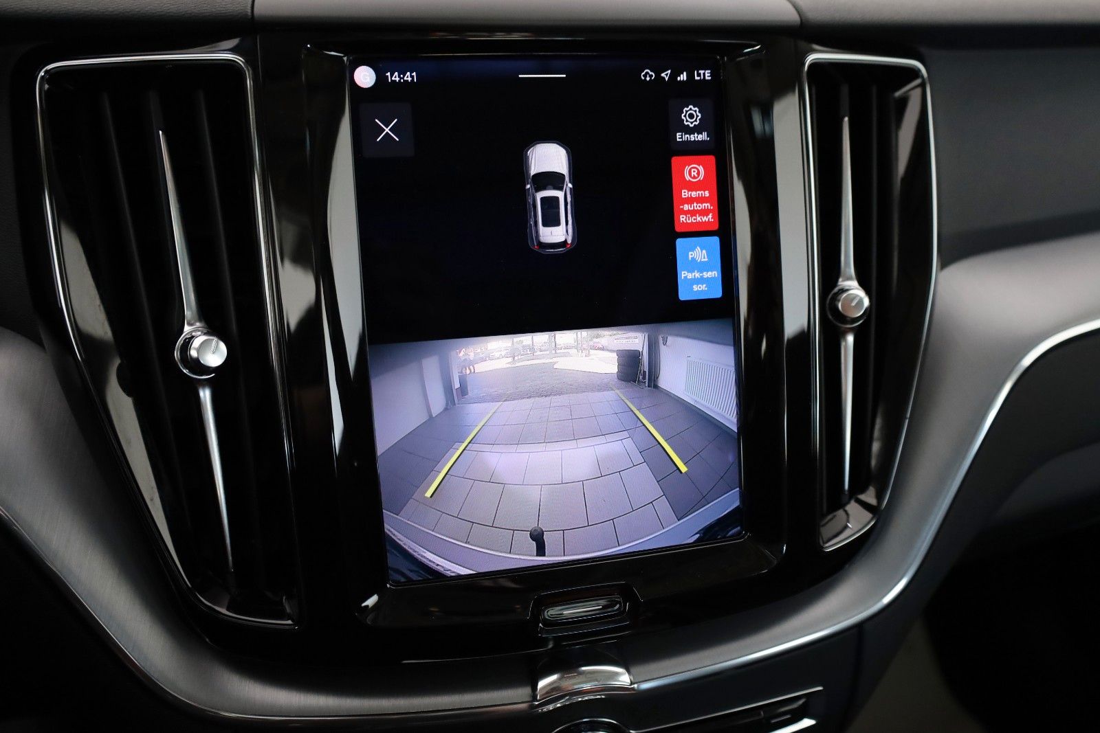 Fahrzeugabbildung Volvo XC60 T6 AWD Inscription,Kamera,4xSH,ACC,Pano,AHK
