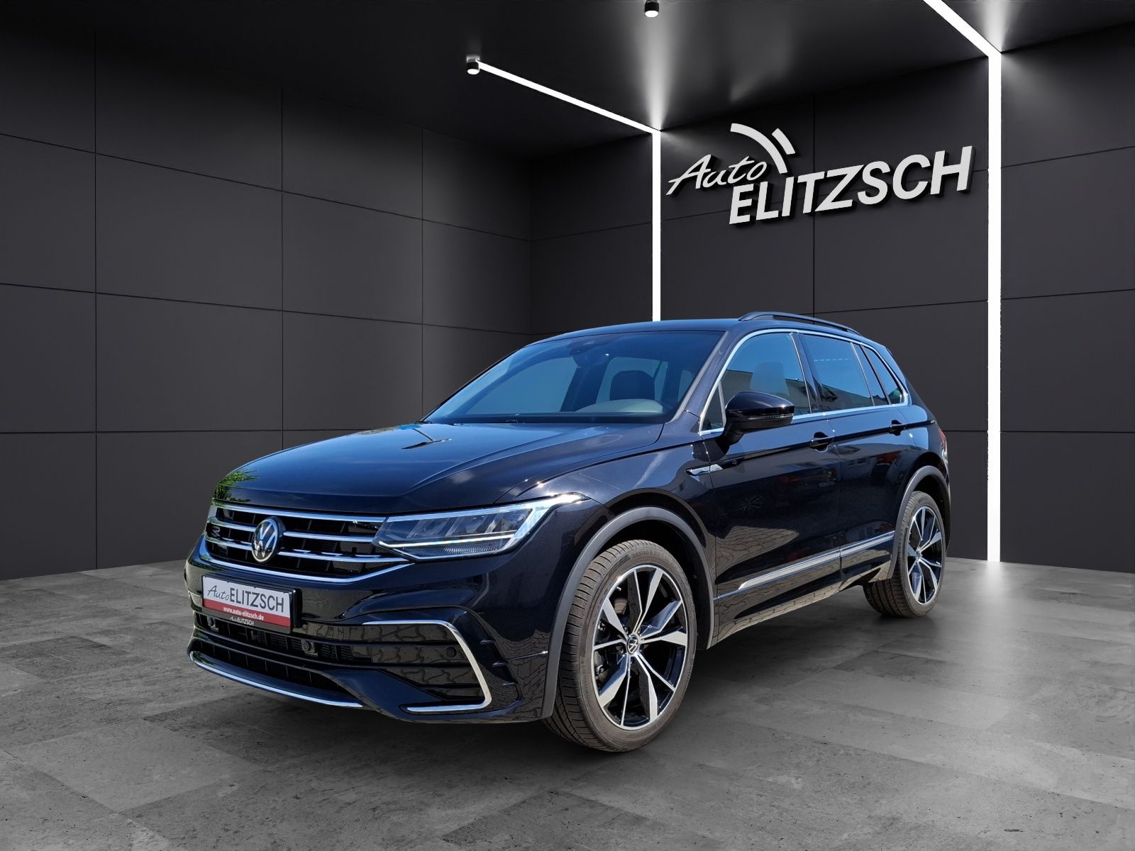 Fahrzeugabbildung Volkswagen Tiguan TDI R-Line DSG STH AHK LED AID ACC RFK 20