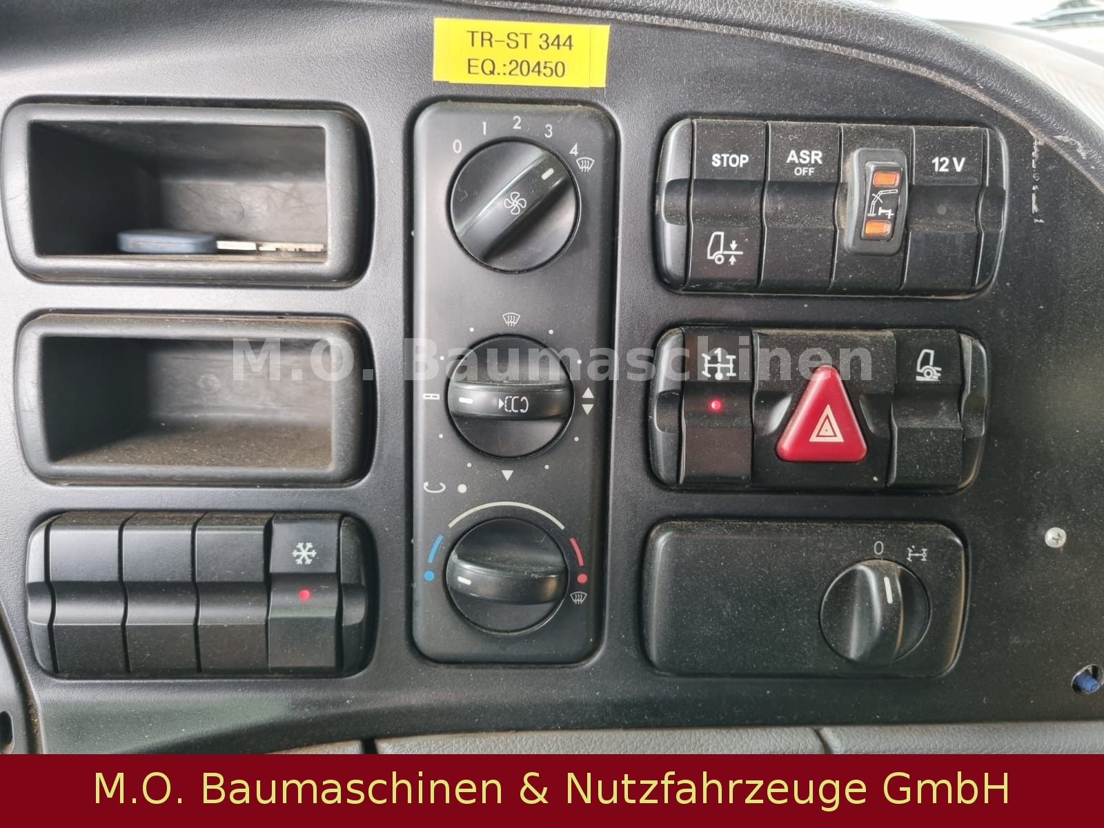 Fahrzeugabbildung Mercedes-Benz Actros 1944 / 4x2 / Euro 5 / Hiab Kran 1300RS93/