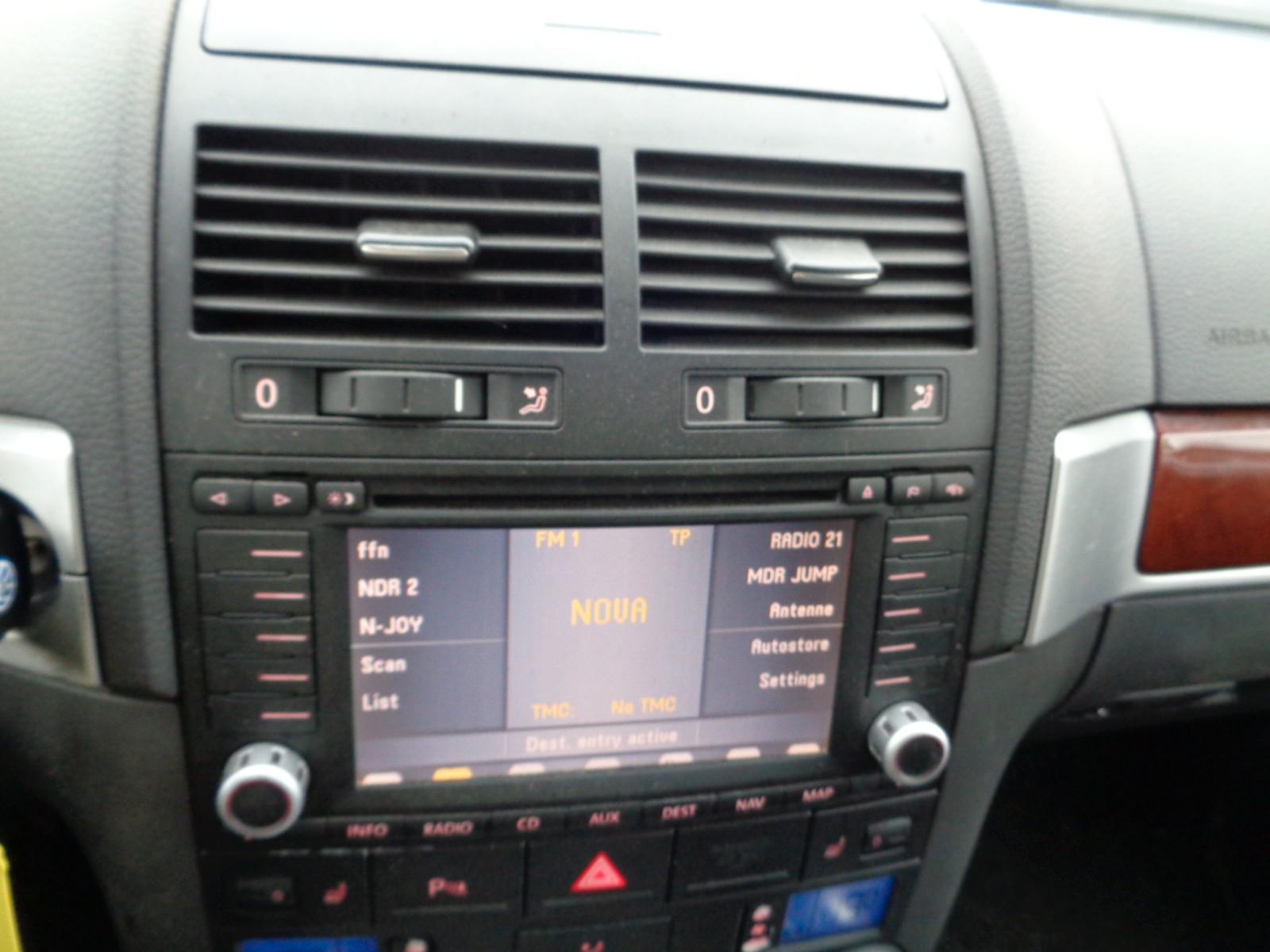 Volkswagen Touareg 2005 — photo 16