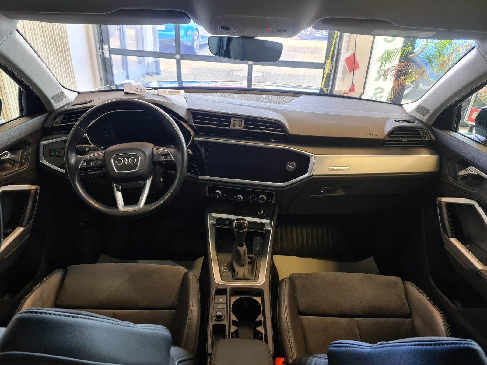 Fahrzeugabbildung Audi Q3 35 TDI / LED / VIRTUELL/LED/SCHECKHEFT