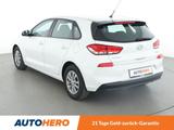 Hyundai i30 1.4 Select*TEMPO*PDC*SHZ*KLIMA*GARANTIE* - Hyundai i30 Gebrauchtwagen in Stuttgart