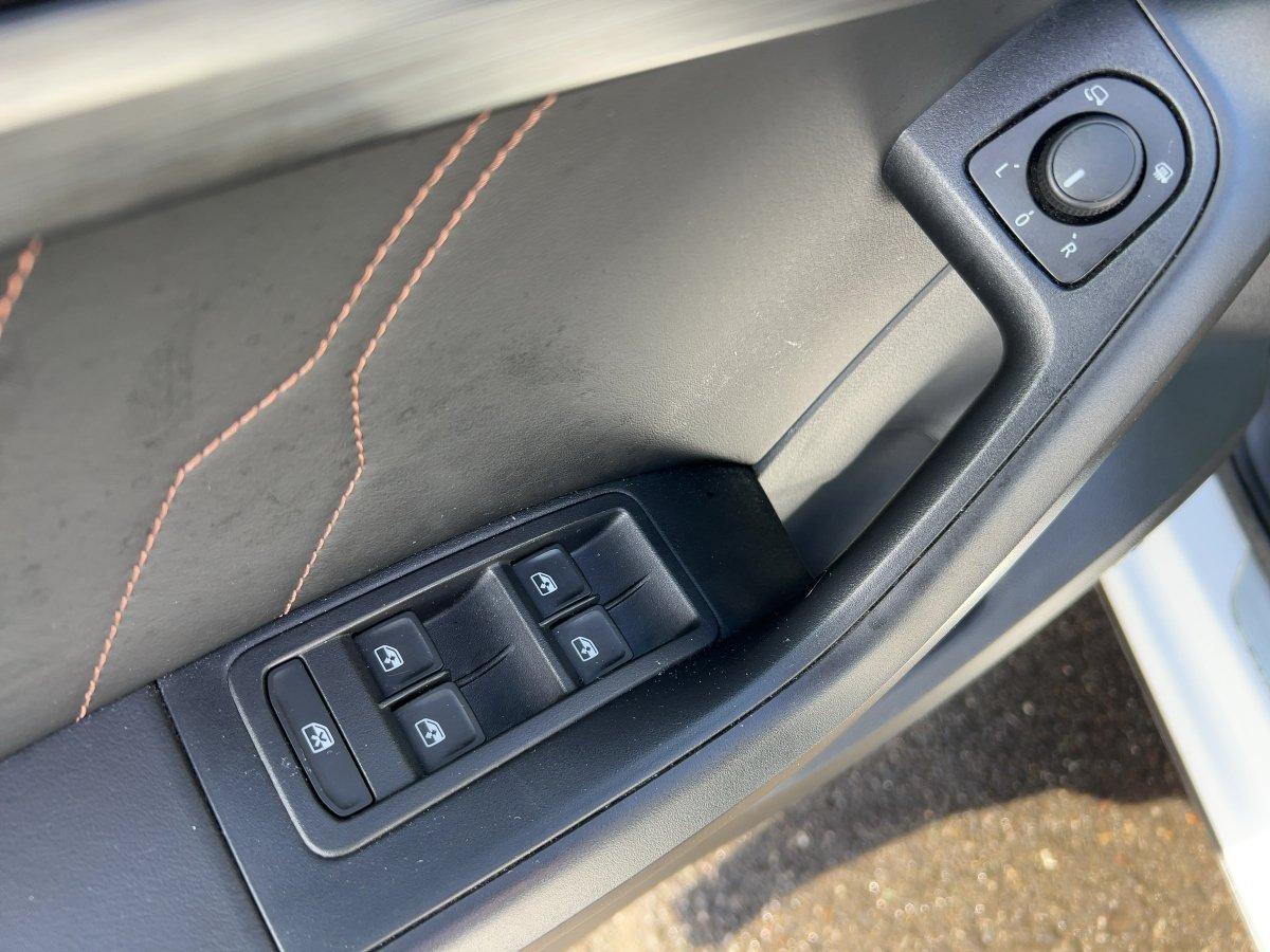 Cupra Ateca EDITION VZ 2.0 TSI DSG ACC+BEATS+NAVI+PANO