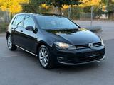 Volkswagen Golf VII Lim. Highline BMT/Bi-Xenon/Massage/Navi - Volkswagen Gebrauchtwagen in Worms
