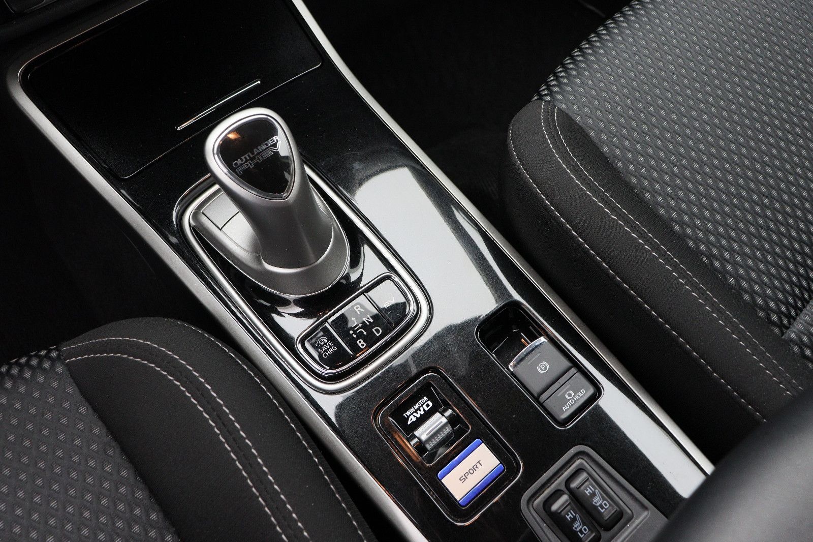 Fahrzeugabbildung Mitsubishi Outlander PHEV 2.4 Basis 4WD