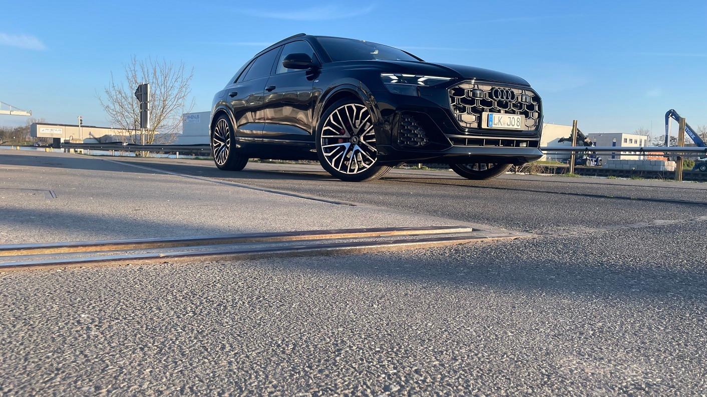 Audi Q8+S-LINE+OLED+LASER+23+B&O+CARBON-UVP.133Tsd.