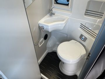 Westfalia Columbus 540 D 140 PS 8G ATG Easy Driving Solar