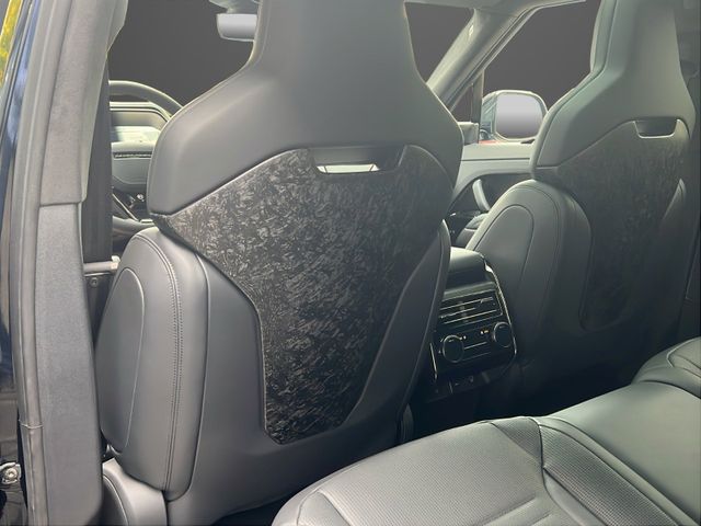 Fahrzeugabbildung Land Rover SV Edition Two P635 4,4 V8 Carbon Keramik Bremse