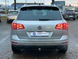 Volkswagen Touareg V6 TDI Terrain Tech 4Motion LEDER XENON - silberne Volkswagen Touareg