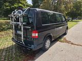 Volkswagen T5 Caravelle lang, schwarz mit Ausbau - Volkswagen T5: Ausbau
