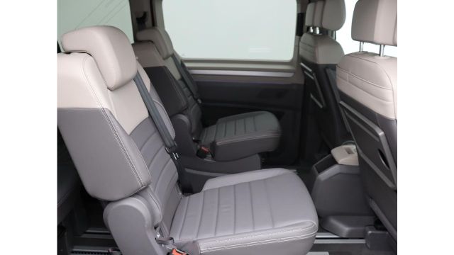 T7 Multivan Life 2.0 TDI SCR DSG AHK 7 Si. EasyO