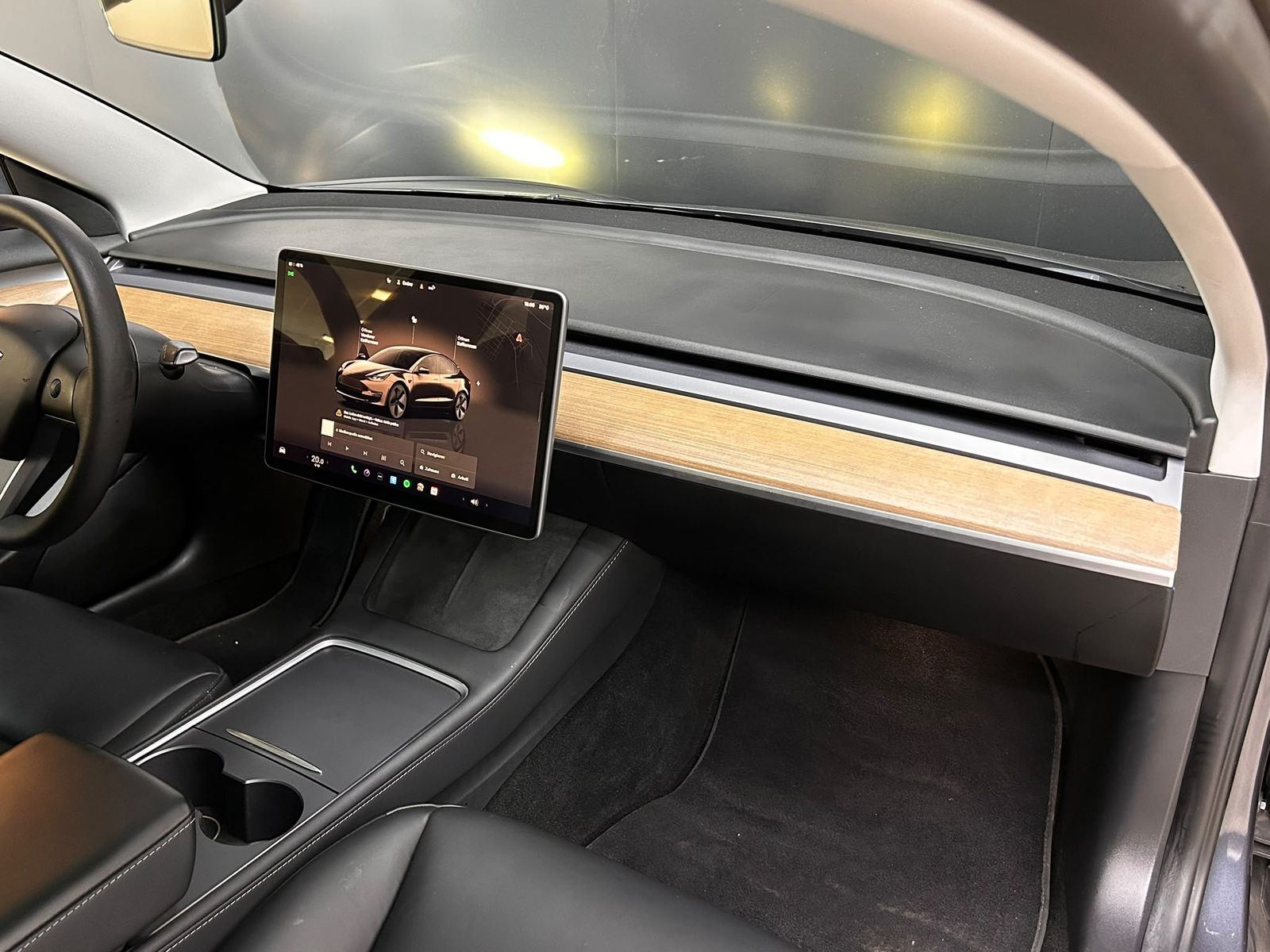 Fahrzeugabbildung Tesla Model 3 Long Range Dual AWD PANO+LED+NAVI+KAM+WP