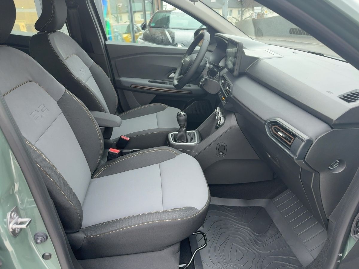 Fahrzeugabbildung Dacia Sandero Stepway Extreme TCe 110 Cityp. + SHZ