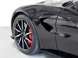Aston Martin V8 Vantage -Onyx Black- - mit Benzin-Antrieb: Sportwagen