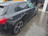 Mercedes-Benz A 180 7G-DCT | LED | Scheckheft | Kam | Garantie - Mercedes-Benz A 180: 7g Dct