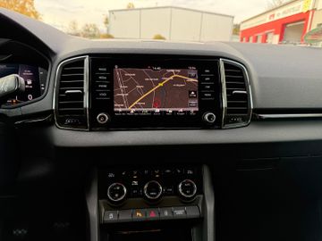 Skoda Karoq Style+LED+AHK+4XSHZ+DAB+Temp+Navi