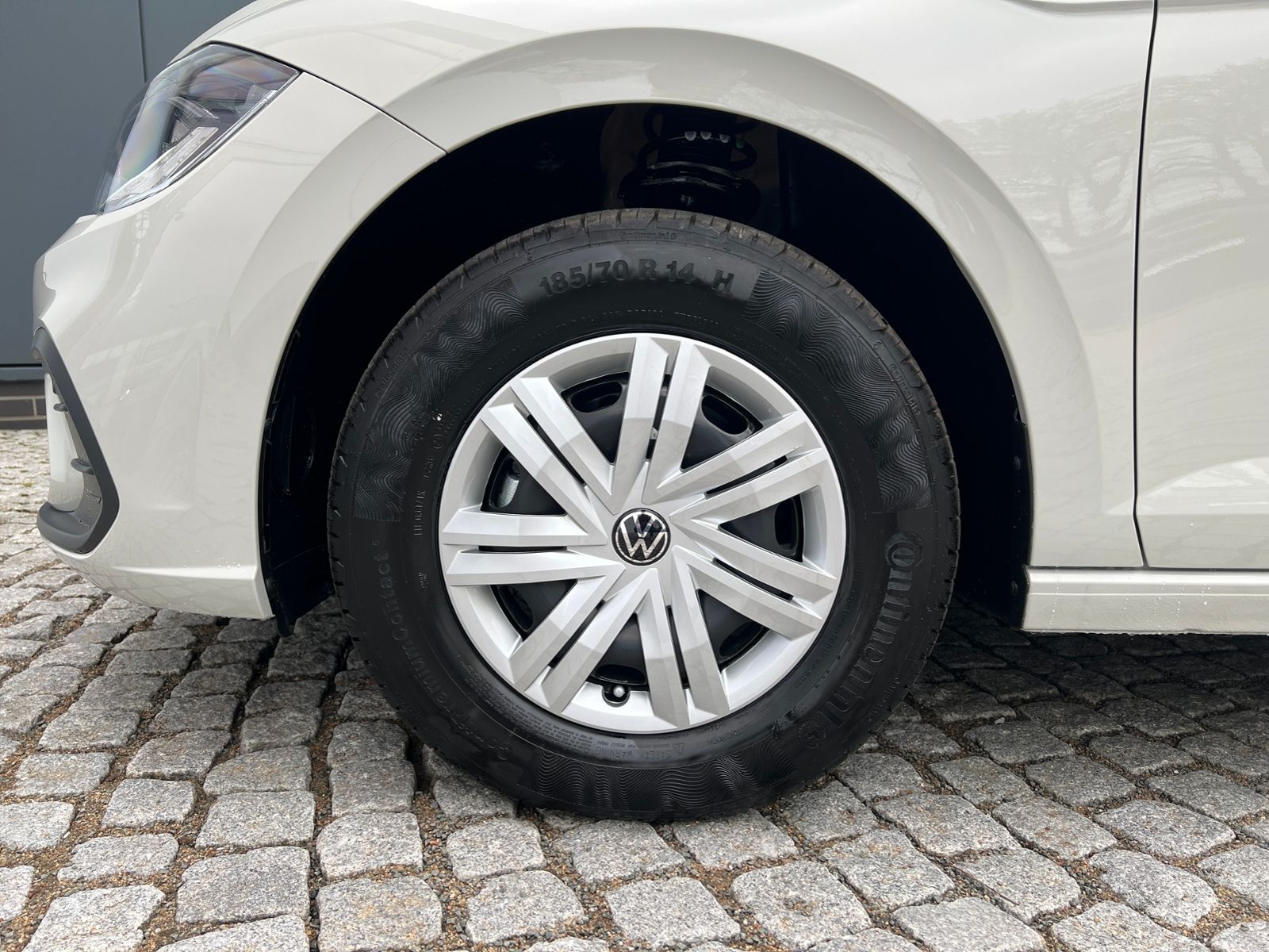 Fahrzeugabbildung Volkswagen Polo 1.0 MPI *LED, Klima, Sitzhzg., AppConnect,
