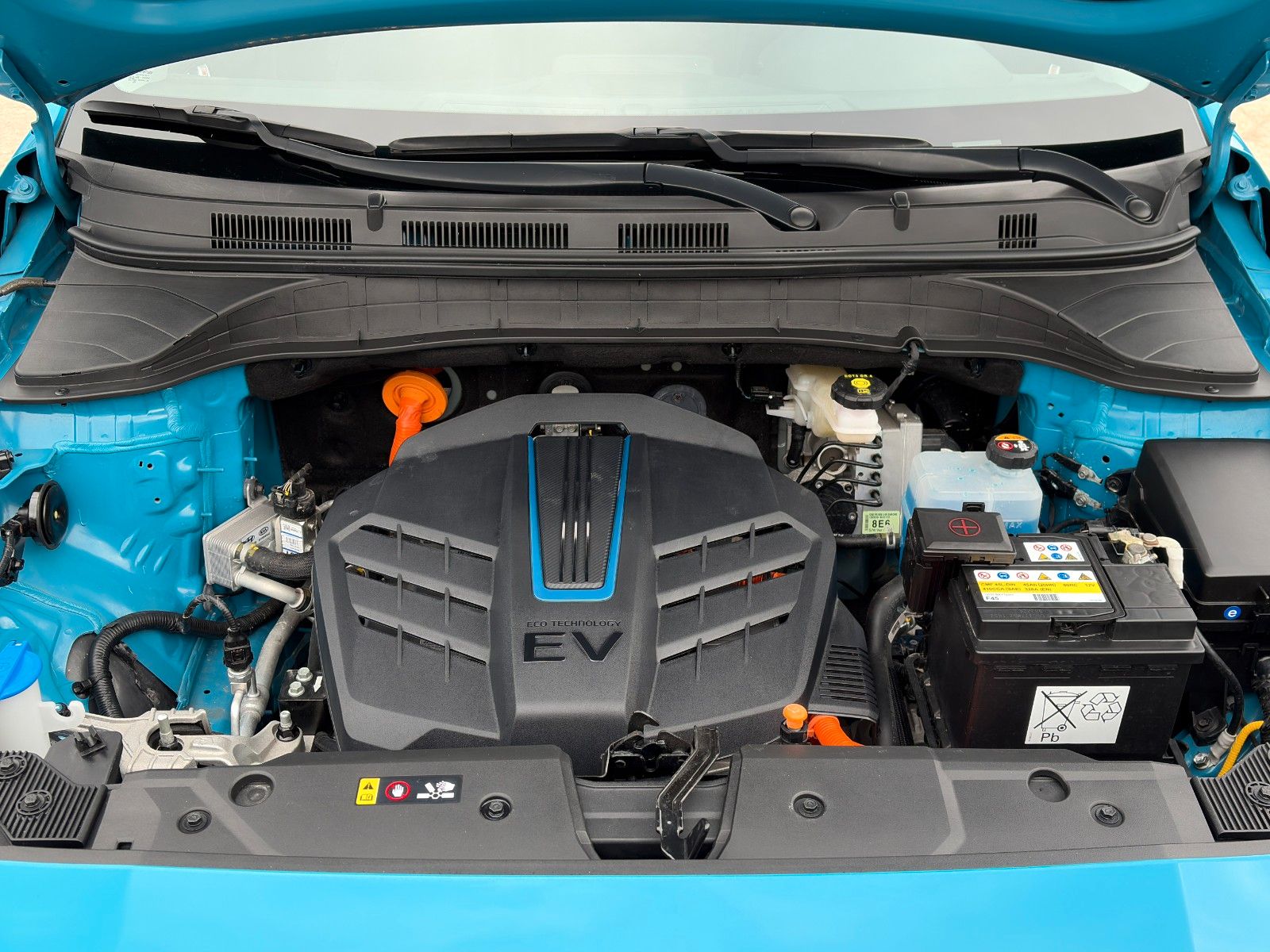 Fahrzeugabbildung Hyundai KONA E Select LKA ACC PDC SHZ LHZ CarPlay Navi