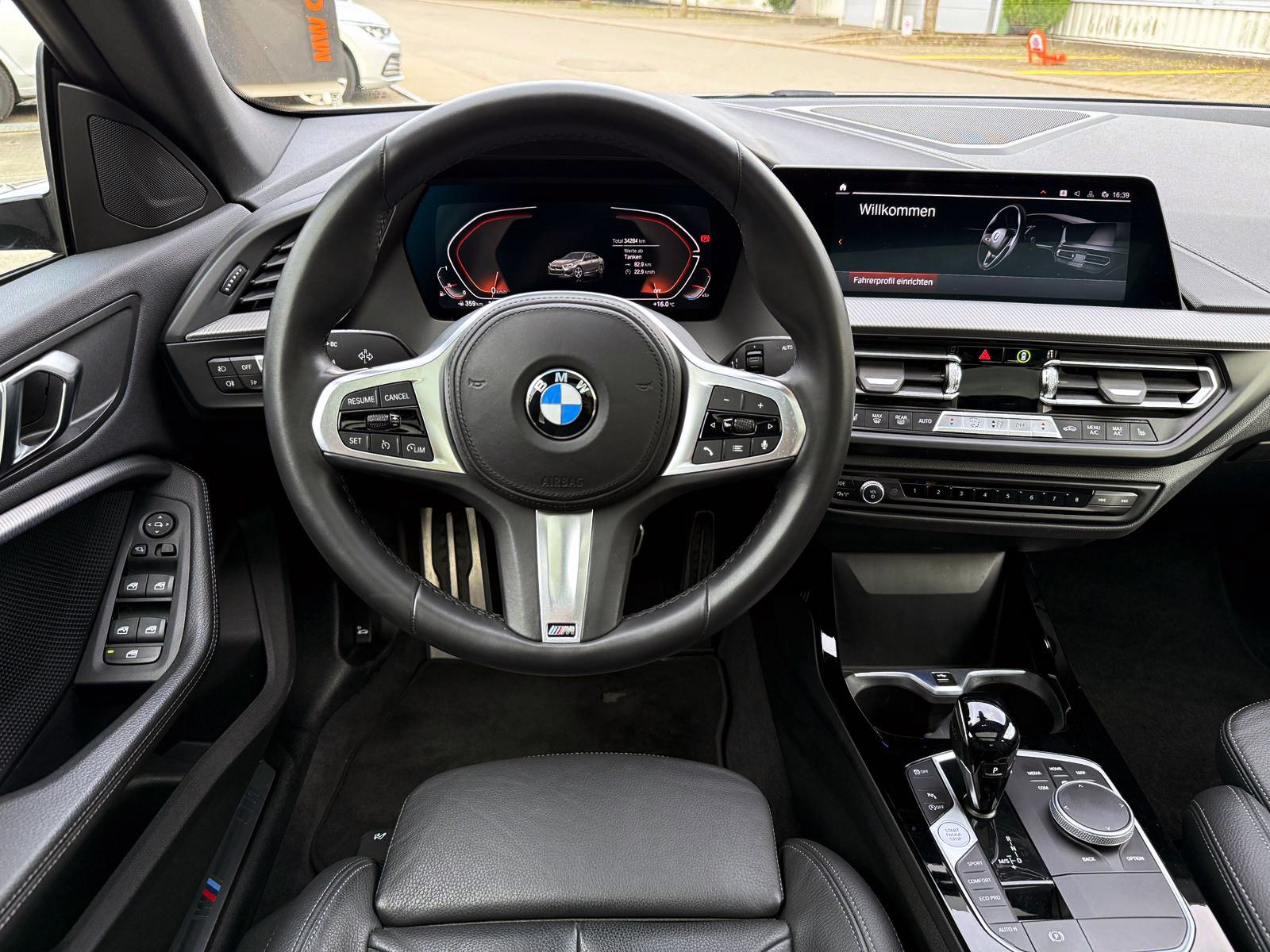 Fahrzeugabbildung BMW 220i Gran Coupé Steptr. M-Sport LED PANO KAM SHZ