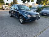 Volkswagen Tiguan 4Motion,aut,Leder - Gebrauchtwagen bis 2.500 Euro mit Automatik & Tüv