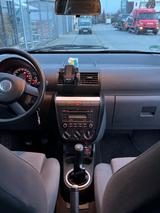 Volkswagen Fox 1,2 Standard - Volkswagen Fox Standard mit Benzin-Antrieb