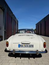 Volkswagen Karmann Ghia - weiße Volkswagen Karmann Ghia