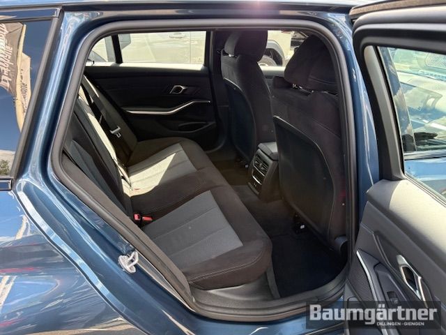 Fahrzeugabbildung BMW 330 i xDrive M-Sport Touring Kamera/ACC/Sitzh.