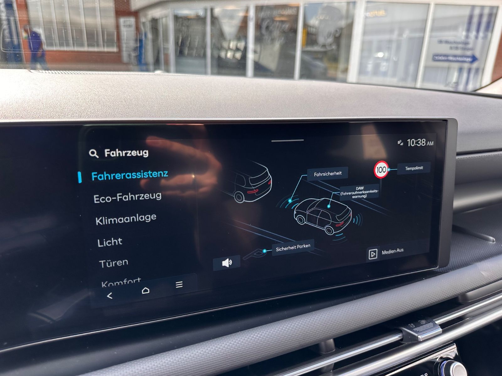Fahrzeugabbildung Hyundai TUCSON Black-Line Hybrid 1.6 T-GDi DCT SHZG/RFK
