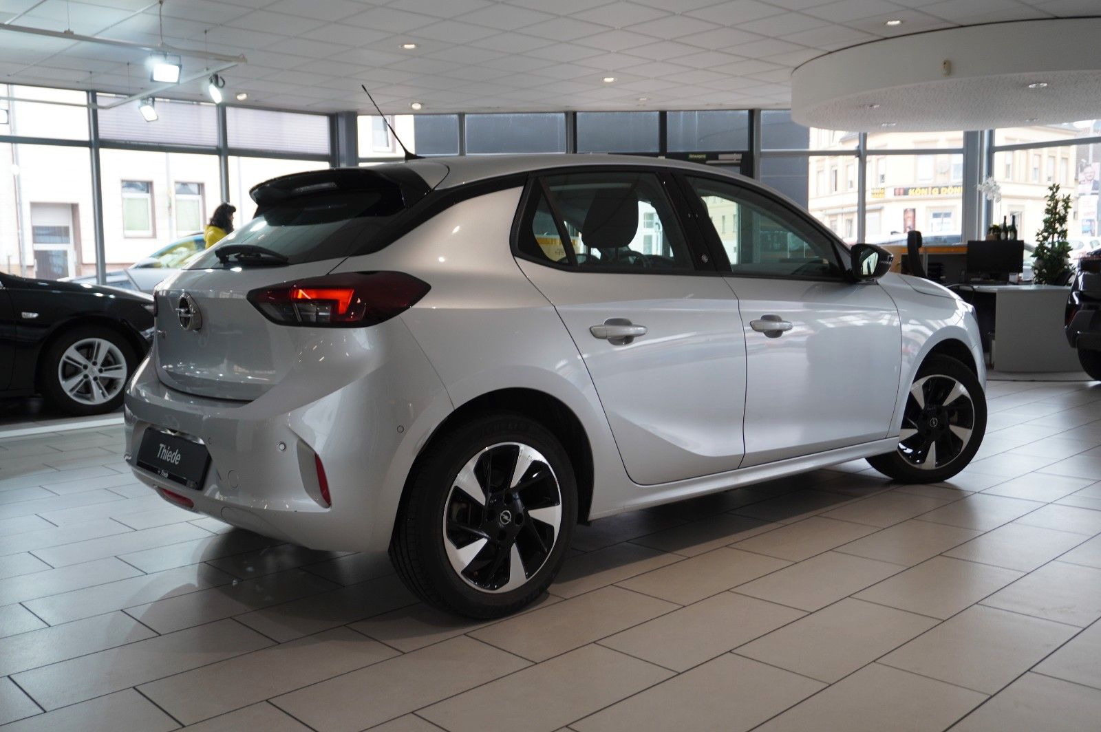 Fahrzeugabbildung Opel Corsa-e F ELEGANCE 1-PHASIG NAVI/LED/KAMERA/DAB+