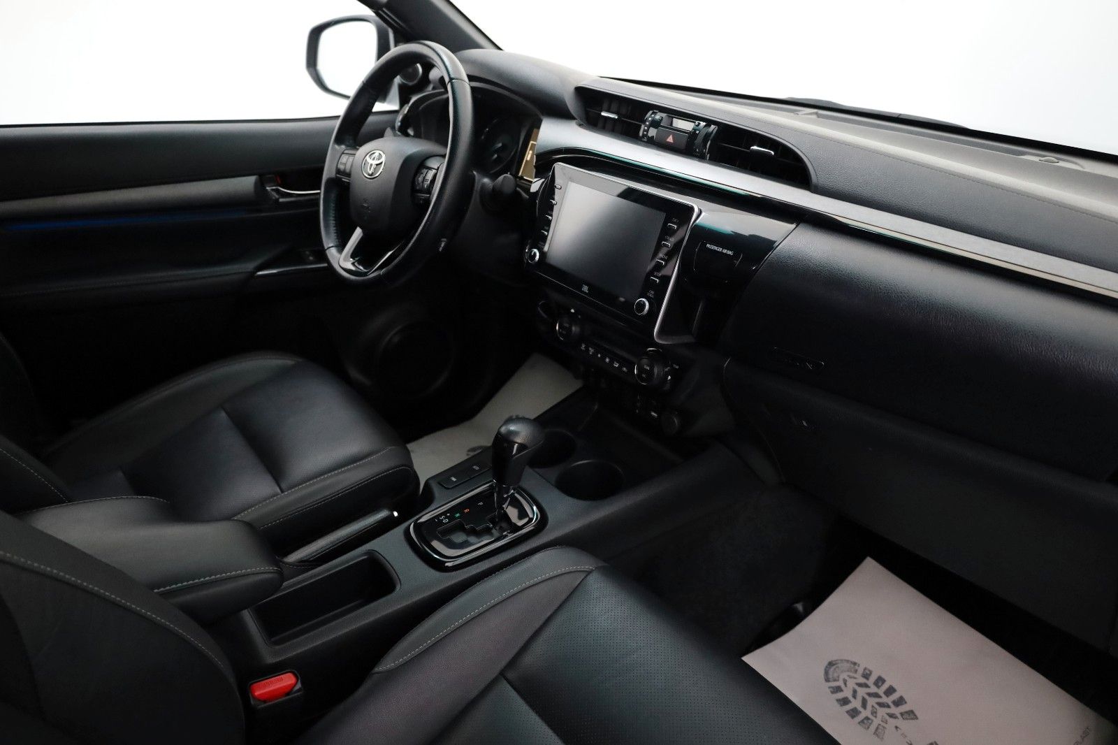 Fahrzeugabbildung Toyota Hilux 2.8 D-4D Invincible,4x4 Doka,CarPlay,Rollo