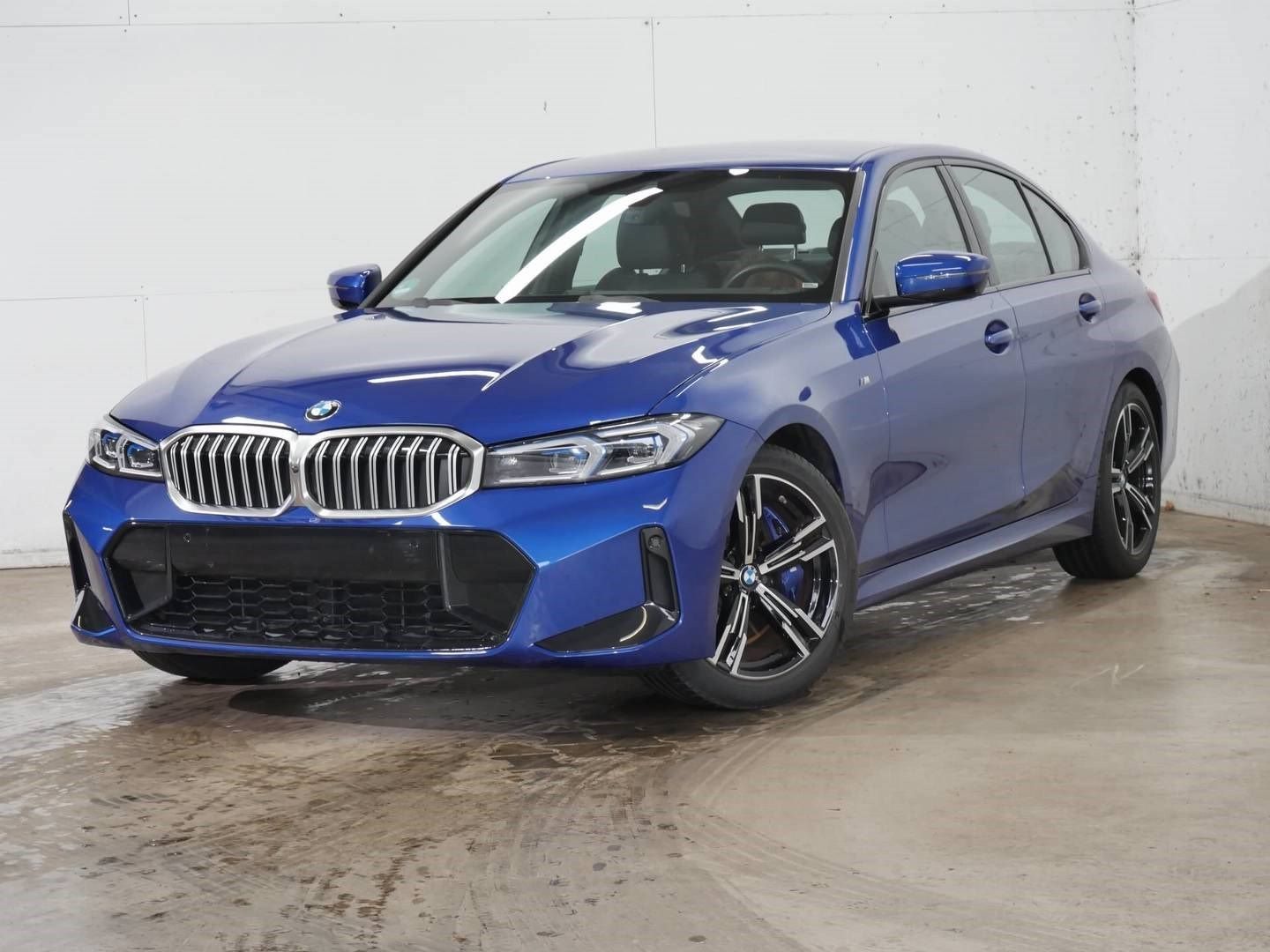 BMW 320d Limousine M Sport 18 HUD HiFi PA Leder foto 2