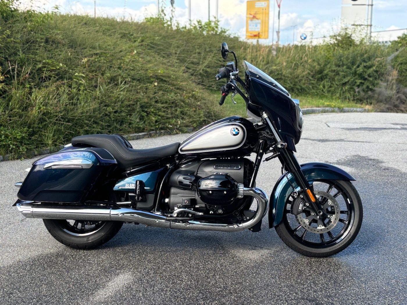 Fahrzeugabbildung BMW R 18 Bagger Marshall Gold Series