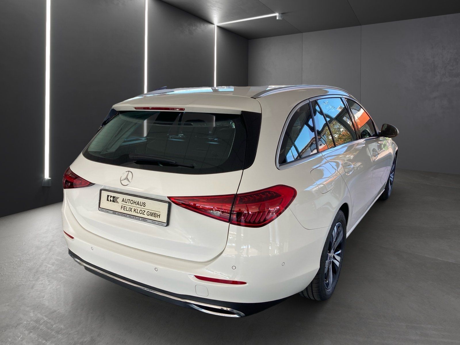 Fahrzeugabbildung Mercedes-Benz C 200 T Avantgarde*Distronic*HUD*Totwin*LED*Kam*