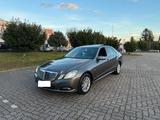 Mercedes-Benz E250 CDI Elegance Automatik/Leder/Panoramadach - Mercedes-Benz E 250 mit Diesel-Antrieb: Limousine