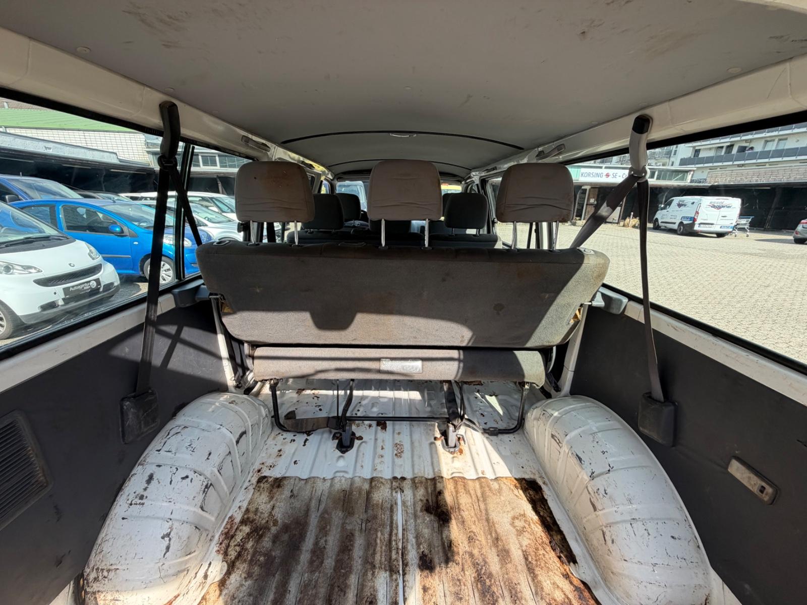 Toyota Hiace 2,5 LANG 8.Sitzer Klima AHK
