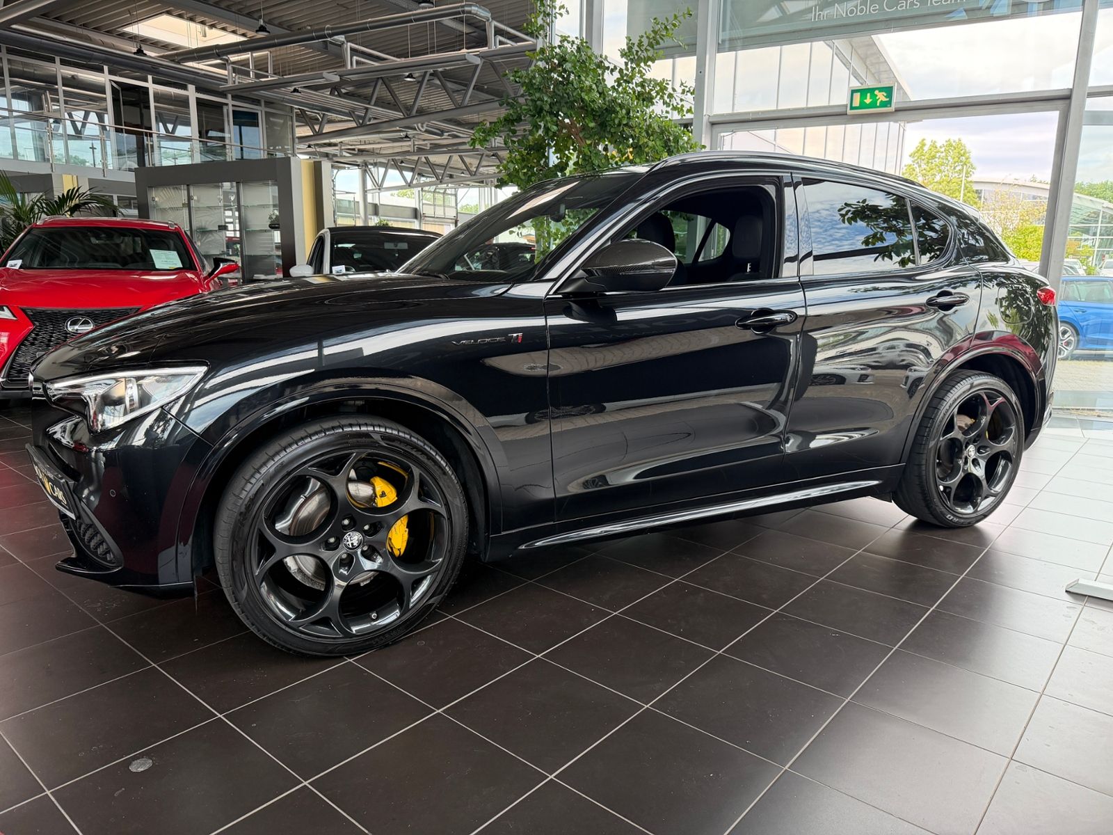 Fahrzeugabbildung Alfa Romeo Stelvio Veloce Ti Q4 H/K BI-XEN NAV RFK 21"