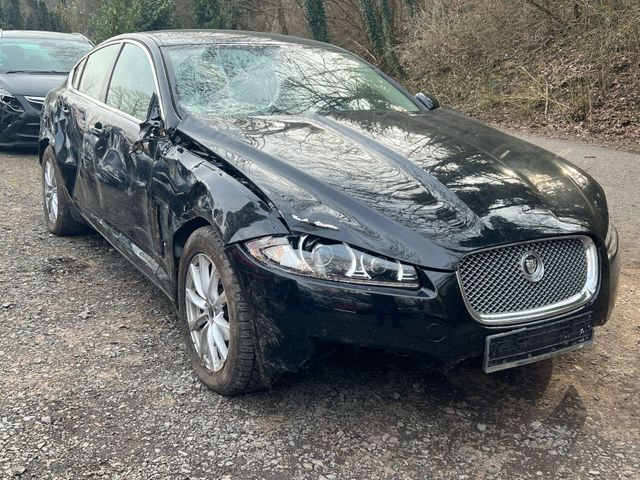 Jaguar XF 3.0 V6 Diesel UNFALL AIRBAGS OK FAHRBEREIT