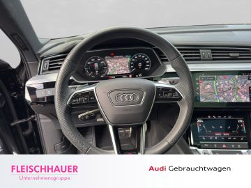 Audi Q8 e-tron - 11