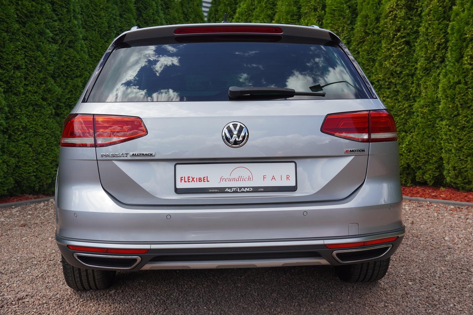Volkswagen Passat Variant 2.0TSI DSG Alltrack 4M LED AHK AC