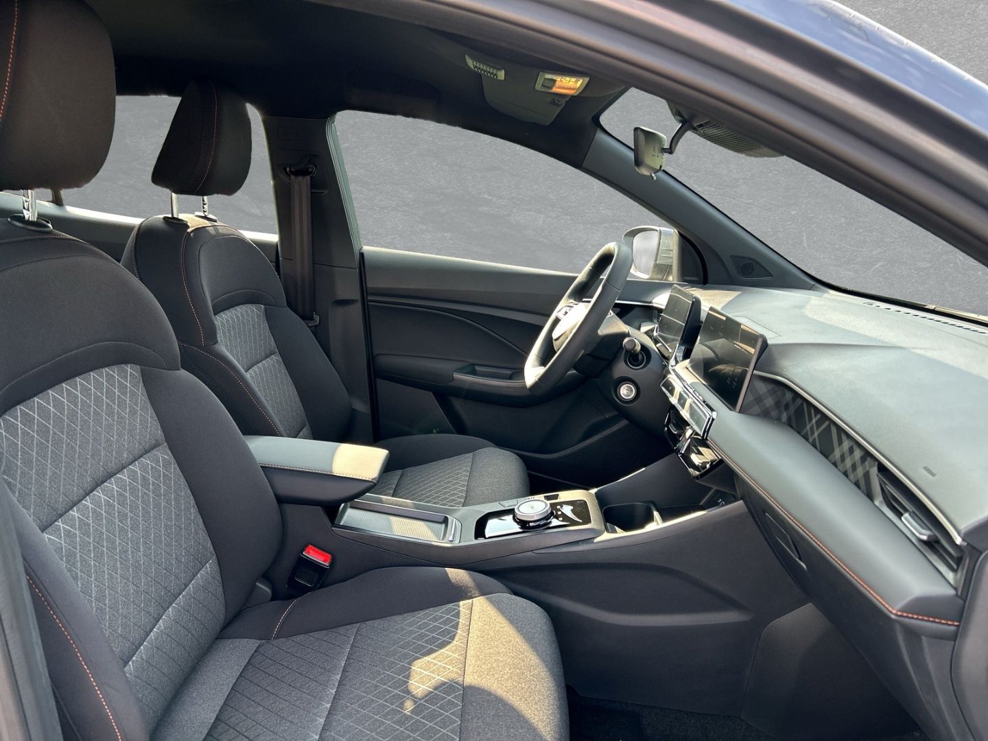 MG3 HEV Std. Rückfahrkamera Navi imagem 3