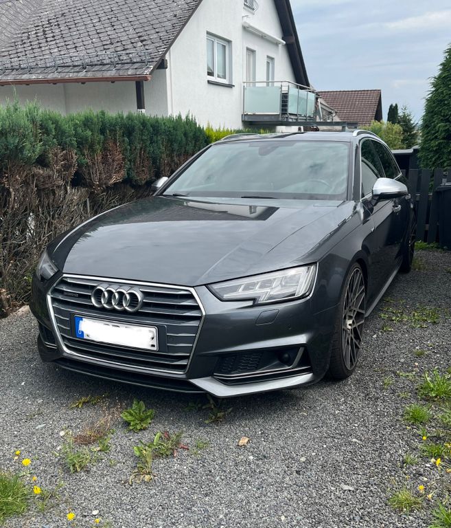 Image of Audi A4